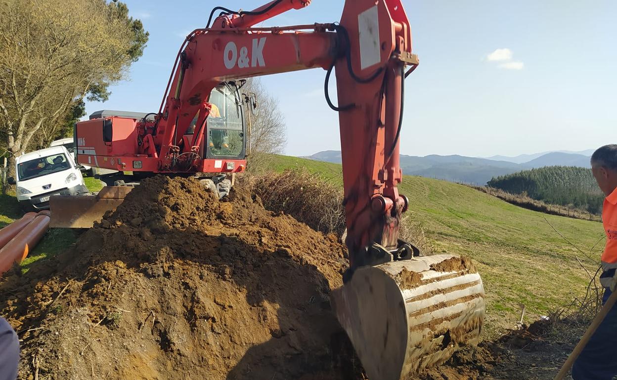 La maquinaria durante los trabajos en Valle de Villaverde.