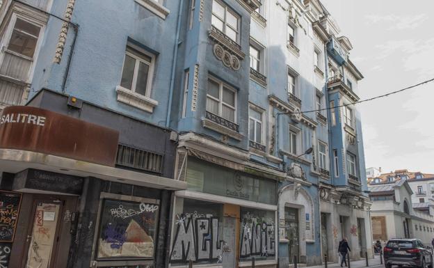 El edificio muestra actualmente una imagen muy degradada y tras las obras mantendrá su diseño original.