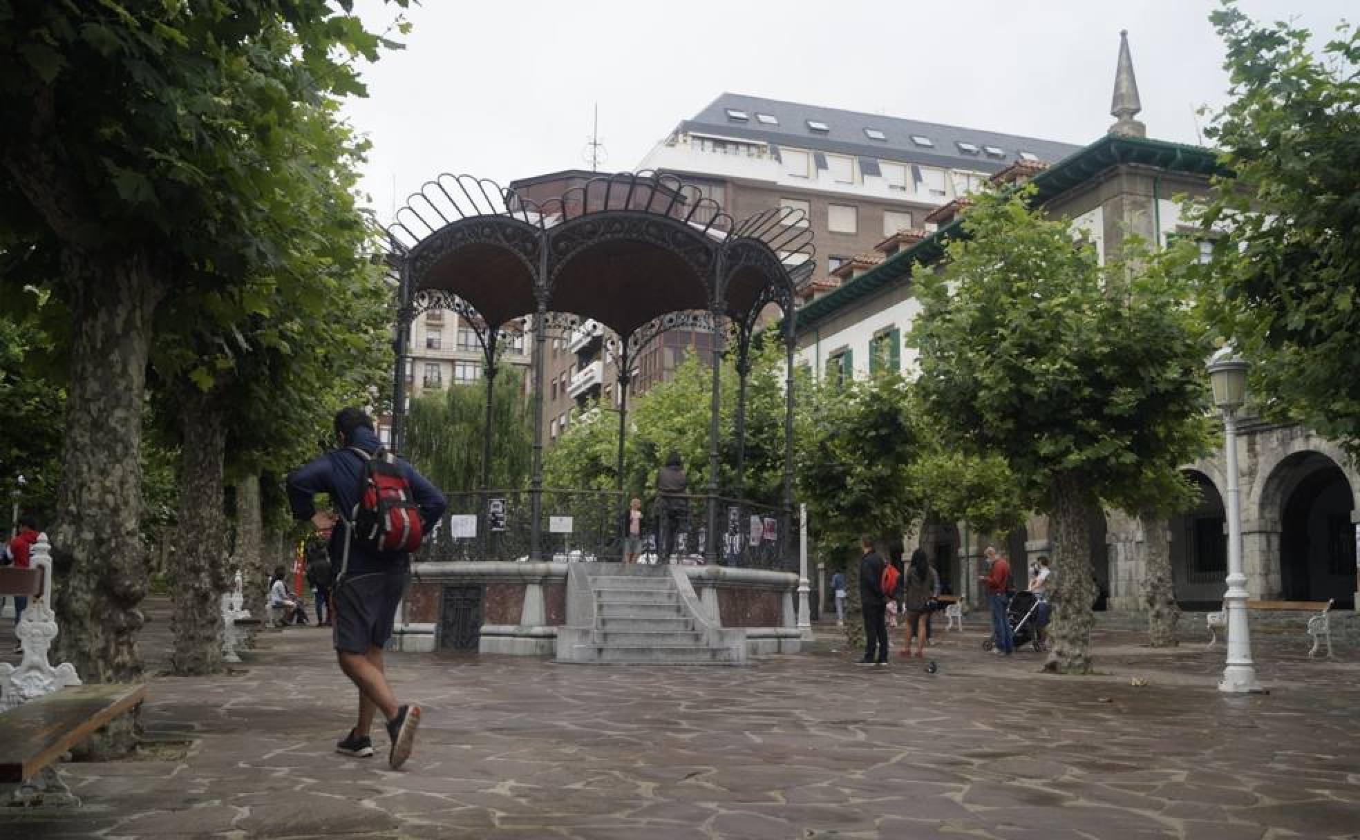 La Barrera es uno de los puntos neurálgicos de la ciudad y en el centro se encuentra el quiosco de la música.