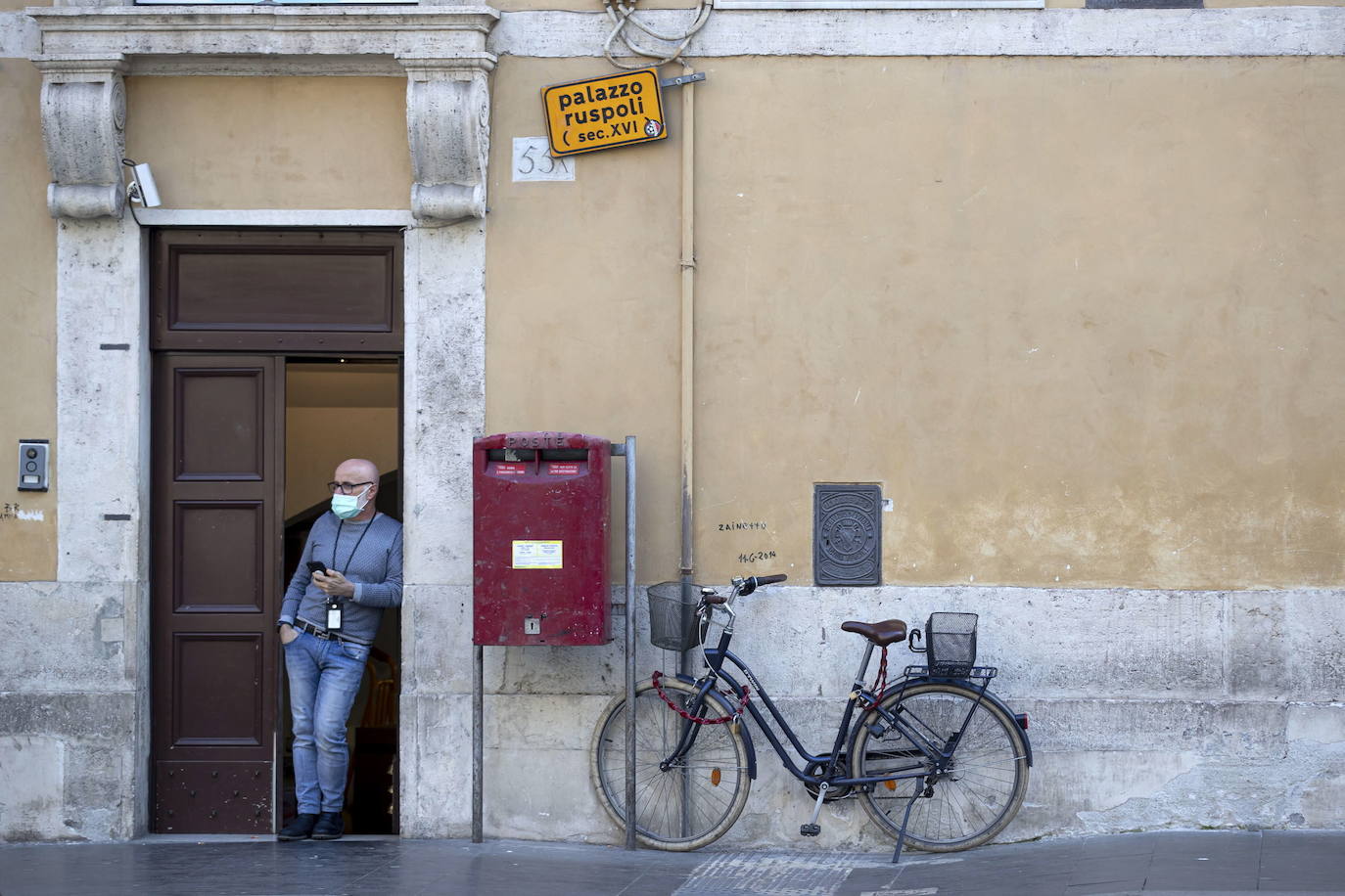 Fotos: Roma, desértica a las puertas de la Semana Santa