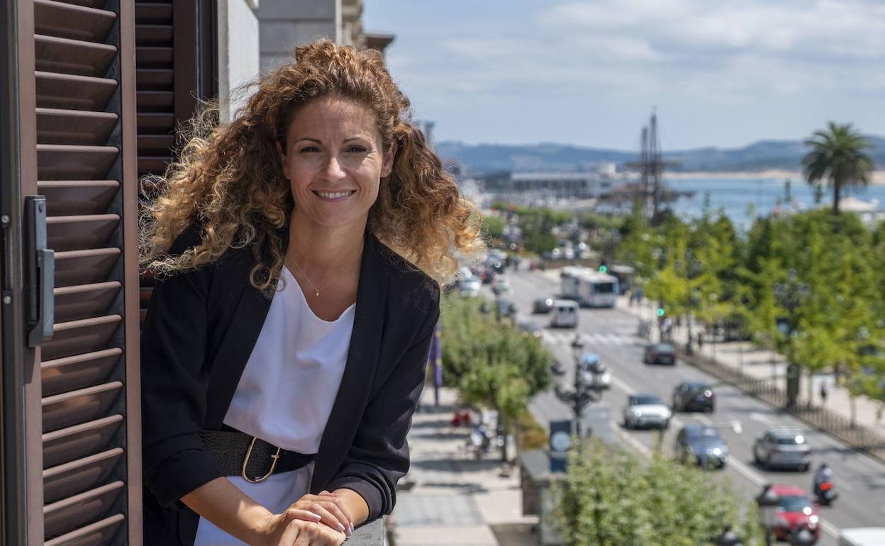 Quiñones, en la terraza de la sede de la Delegación del Gobierno. 