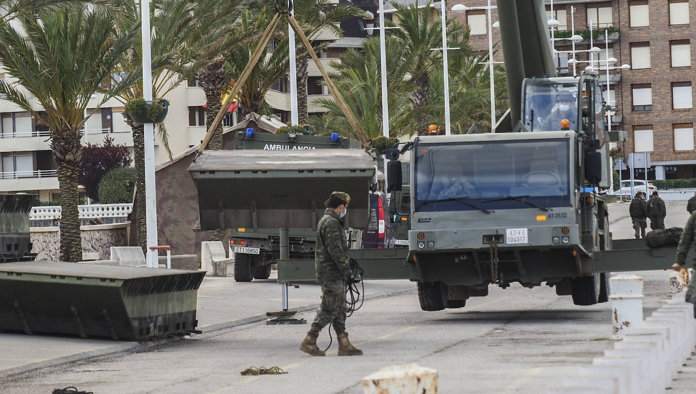 El Regimiento de Pontoneros Número 12 del Ejército de Tierra, de maniobras en Castro Urdiales