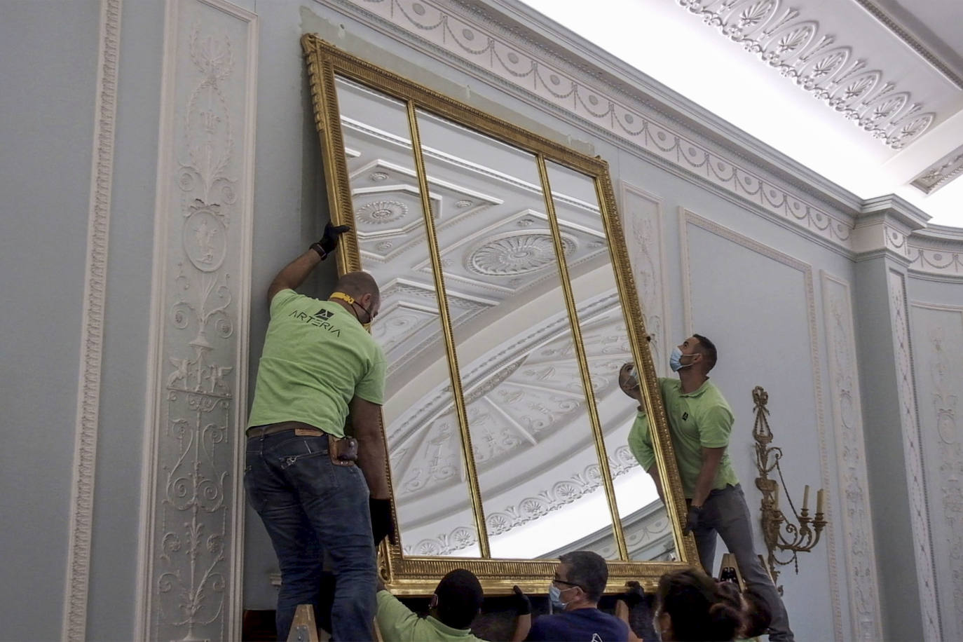 Fotos: Desmontando el histórico inmueble del Banco Santander en el Paseo de Pereda