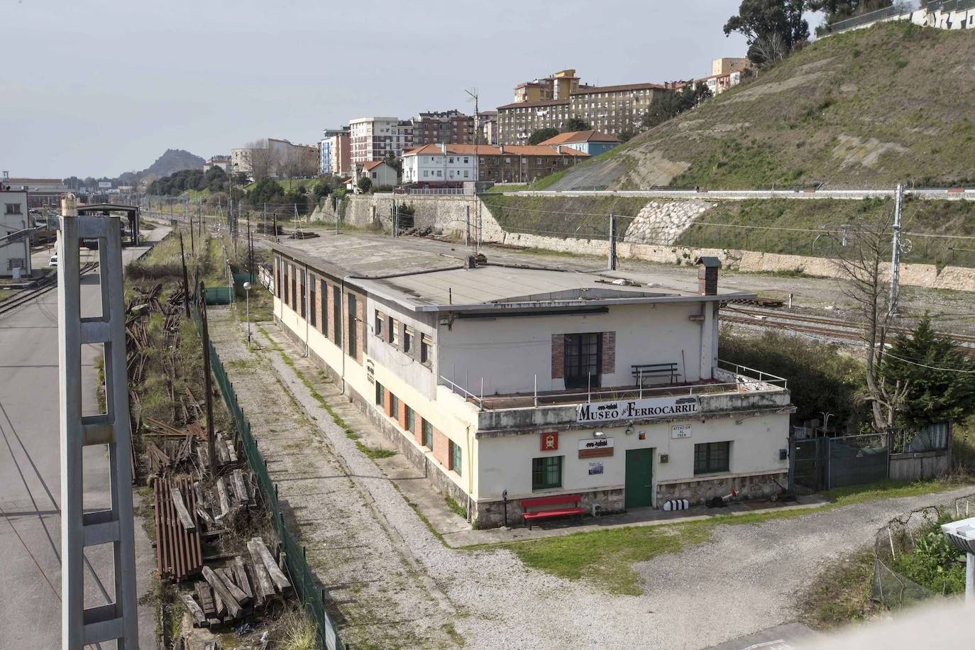 El actual Museo del Ferrocarril, en los terrenos de Adif que se liberarán tras la reordenación ferroviaria.