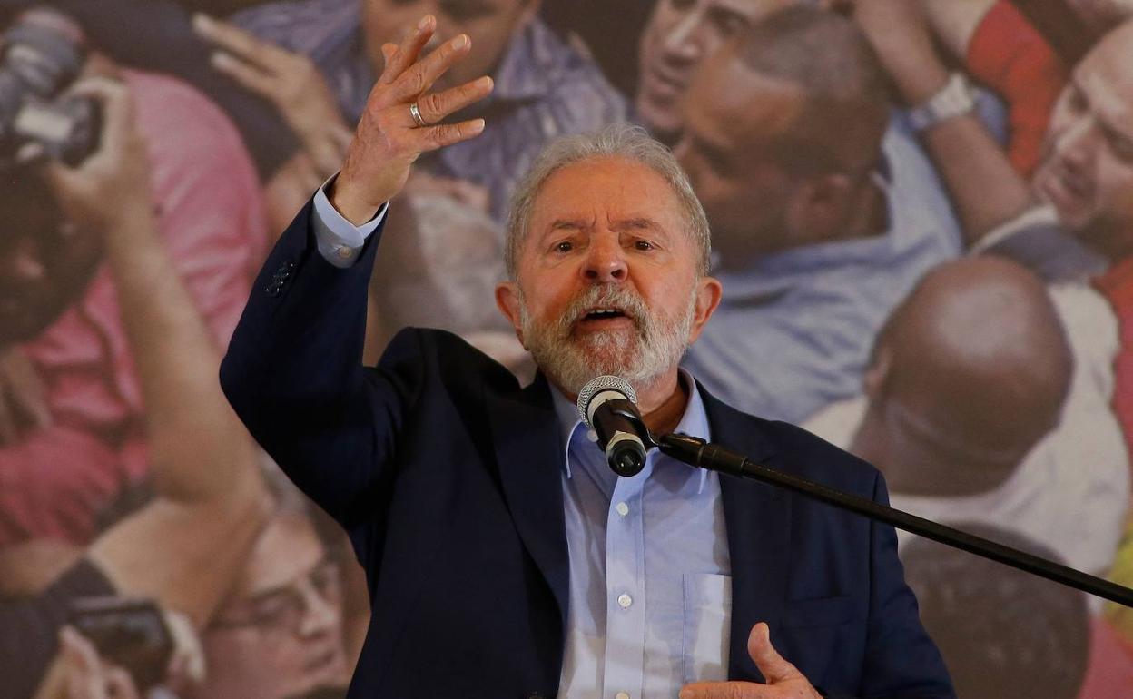 Luiz Inácio Lula da Silva.