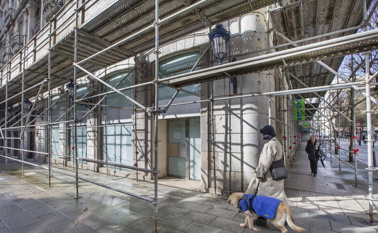 Local en el que se encontraba la antigua oficina de Novo Banco en Santander. 