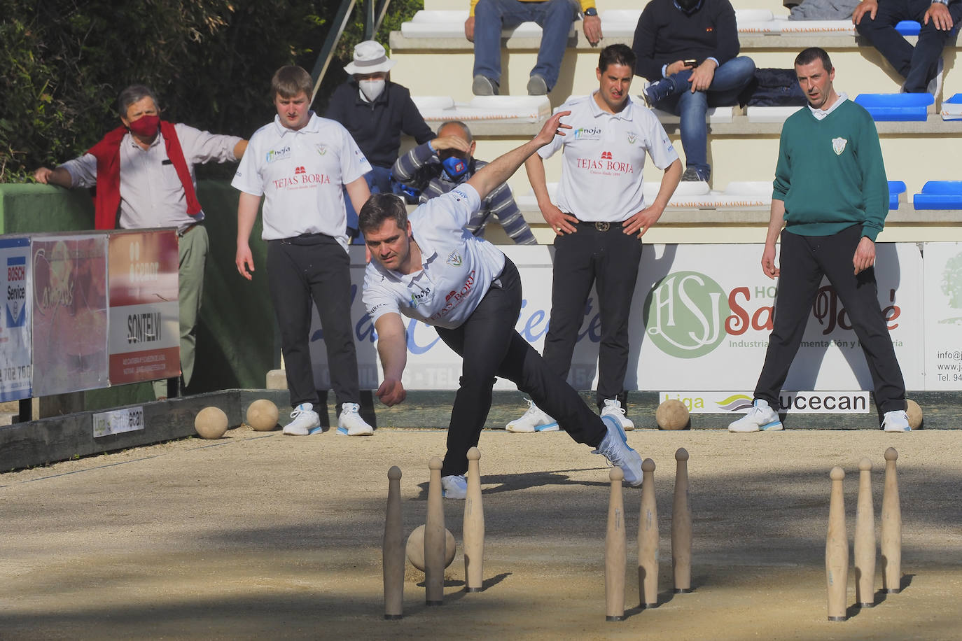 Alberto Díaz birla, al fondo Chin Velasco, Gandarillas y Roberto de Juana (Borbolla).
