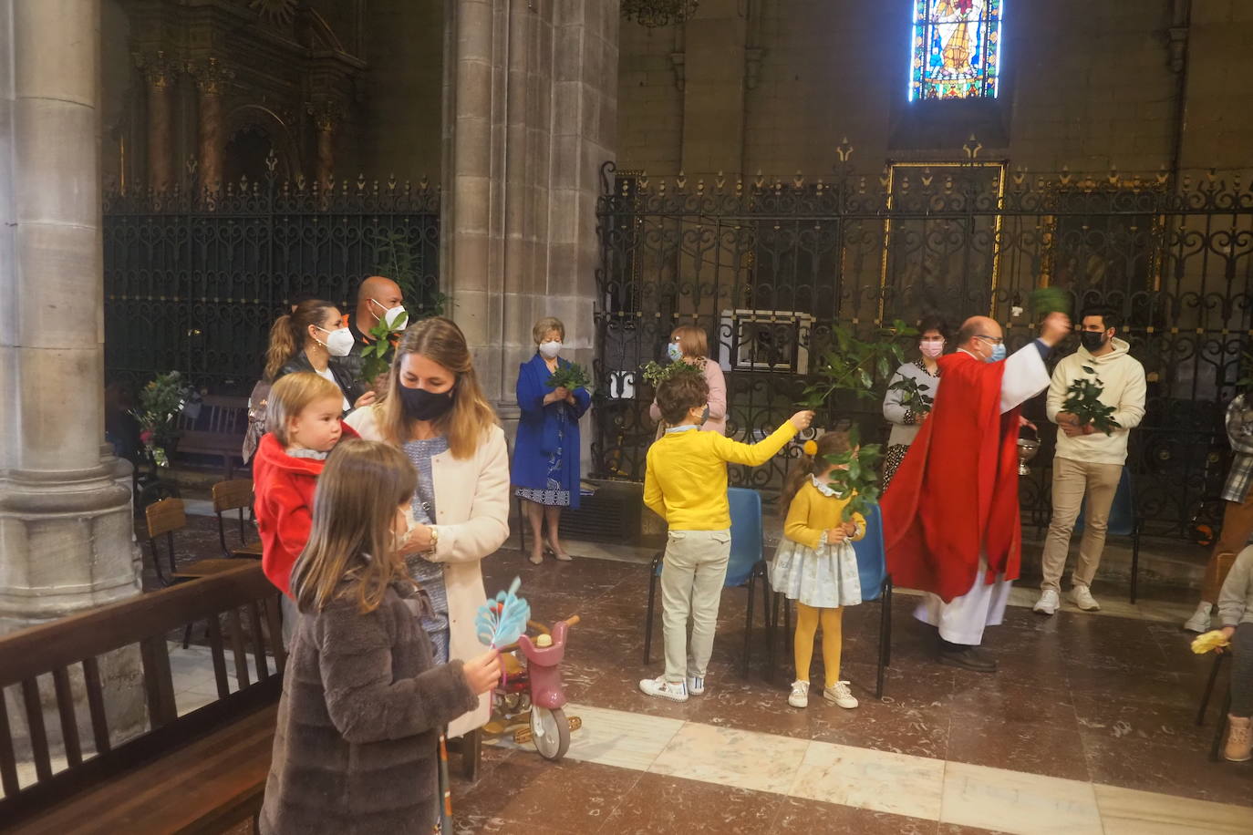 Fotos: Domingo de Ramos en Santander y Torrelavega