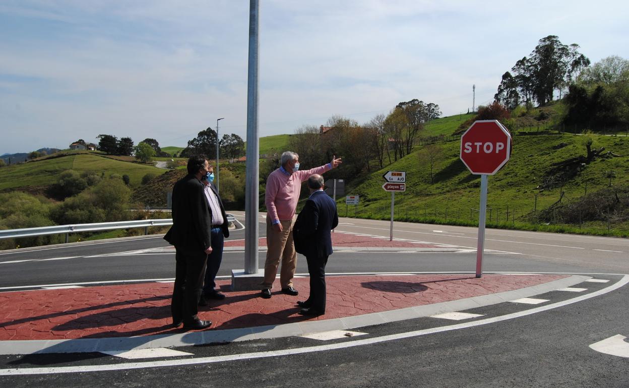 Se ha eliminado un punto de riesgo en los accesos a Ajo y a Güemes. 