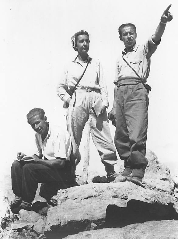 Carmen Sánchez Ereñoa fue la primera montañera que subió al Naranjo de Bulnes (Picos de Europa), en 1946