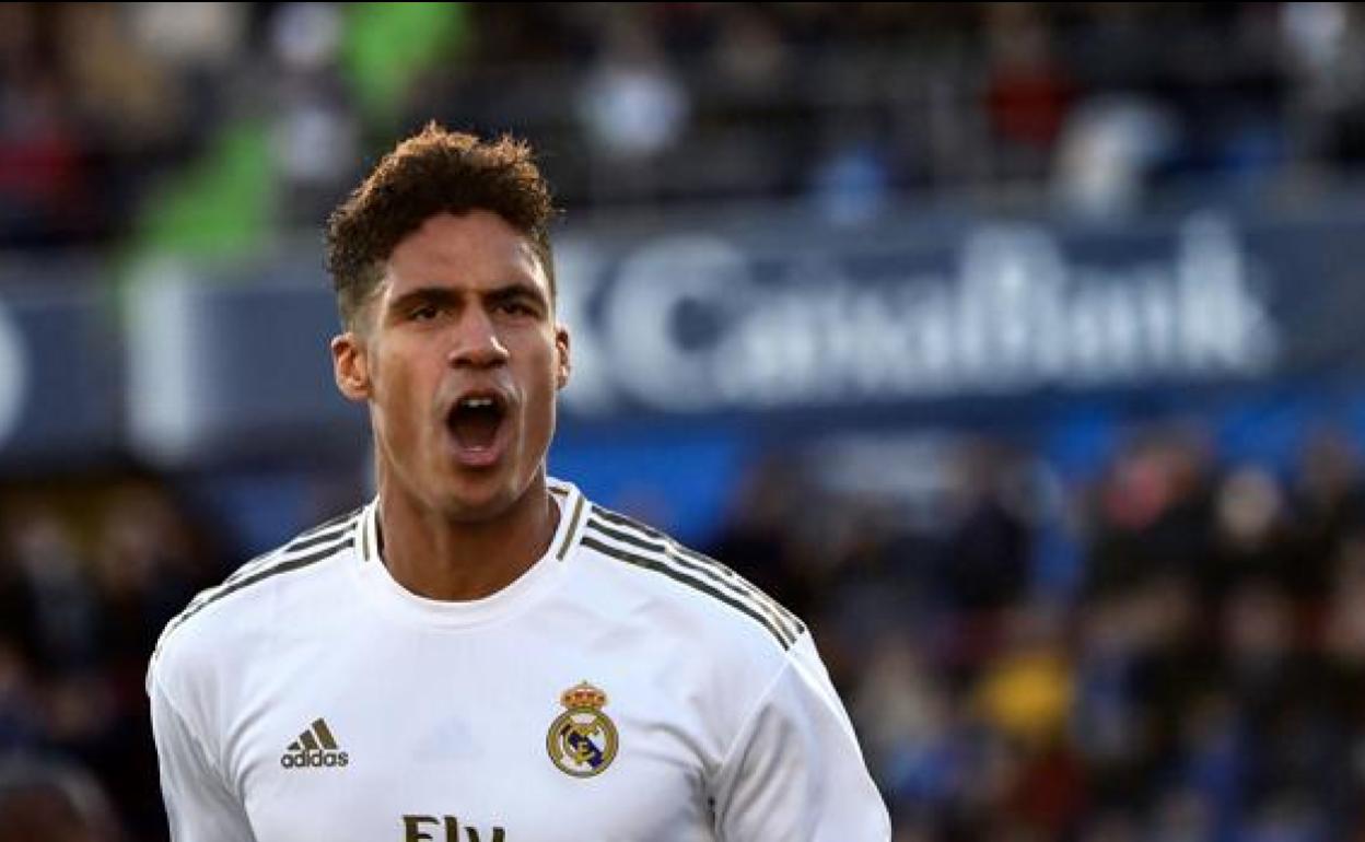 Varane, durante un partido. 