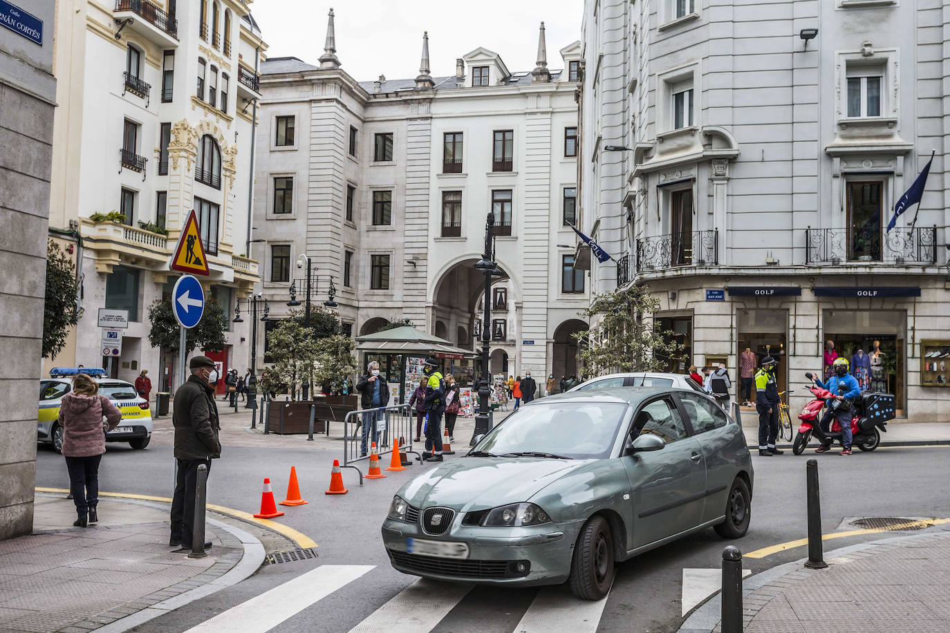 Las obras del Proyecto Pereda modifican el tráfico del centro. La calle Hernán Cortés cambia de sentido y Marcelino Sanz de Sautuola se cerrará