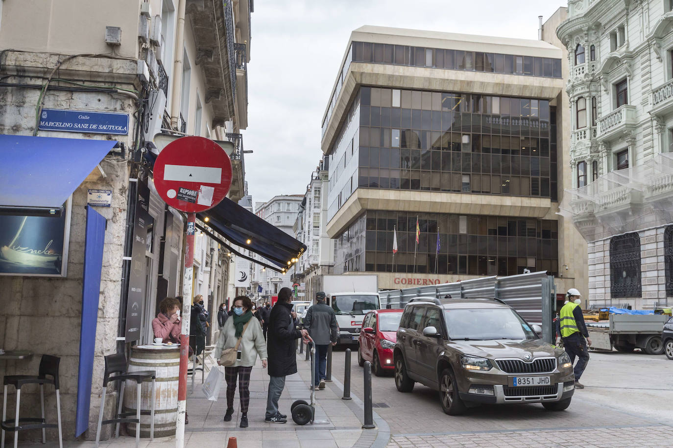 Las obras del Proyecto Pereda modifican el tráfico del centro. La calle Hernán Cortés cambia de sentido y Marcelino Sanz de Sautuola se cerrará