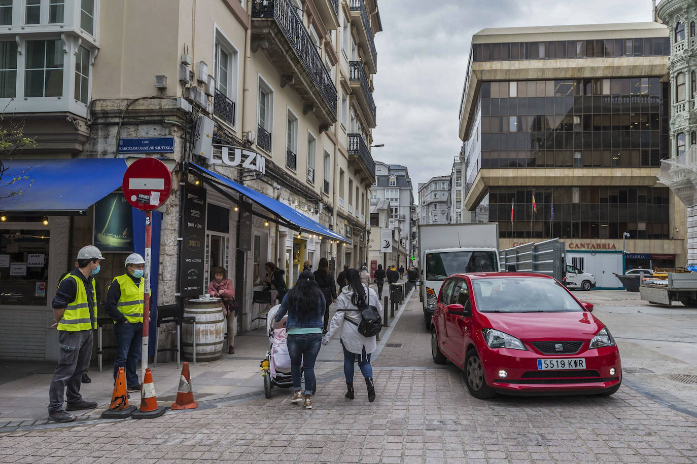 Las obras del Proyecto Pereda modifican el tráfico del centro. La calle Hernán Cortés cambia de sentido y Marcelino Sanz de Sautuola se cerrará