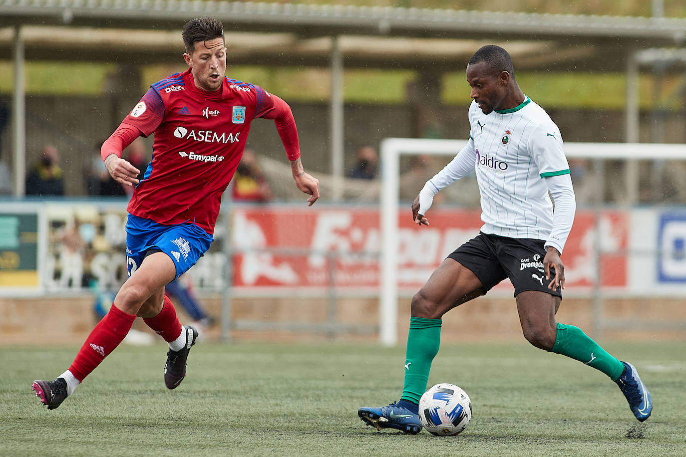 Mal partido del Racing contra el Tarazona.