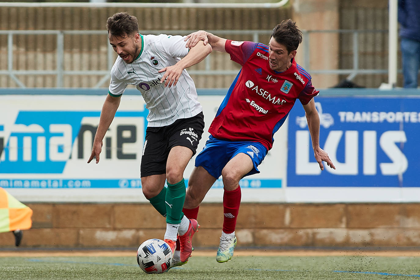 Mal partido del Racing contra el Tarazona.