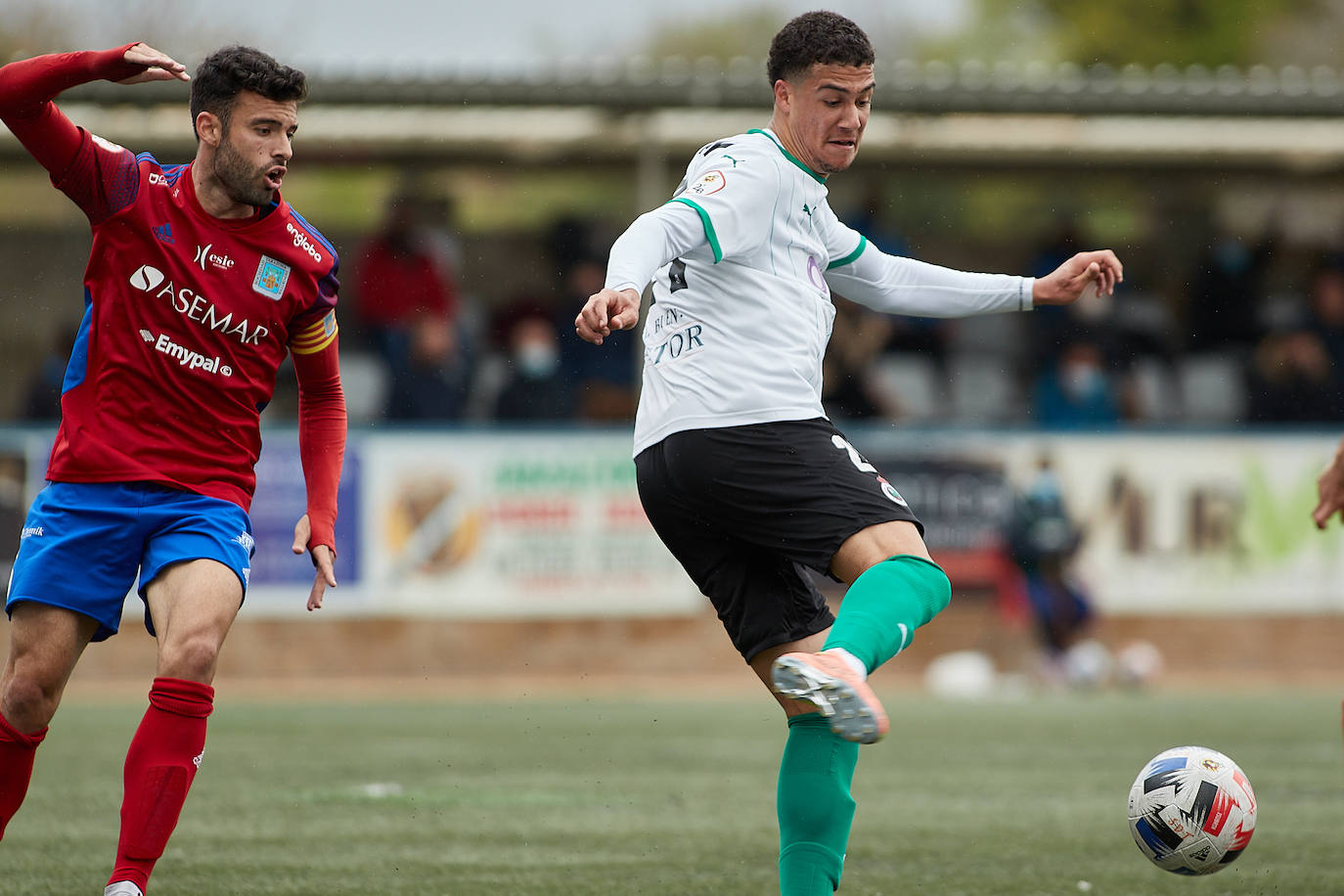 Mal partido del Racing contra el Tarazona.