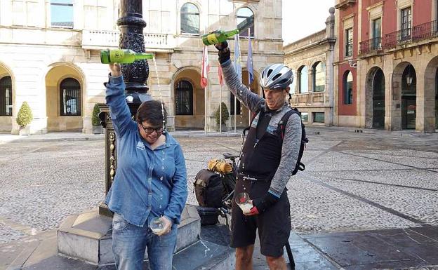 Descubrirá localizaciones inéditas en su camino desde la provincia de Sevilla hasta Gijón.