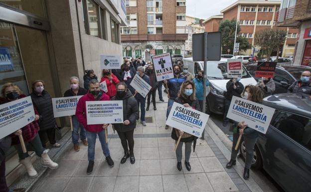 El Tribunal Superior rechaza de nuevo la petición de los hosteleros de suspender el cierre del interior de los locales