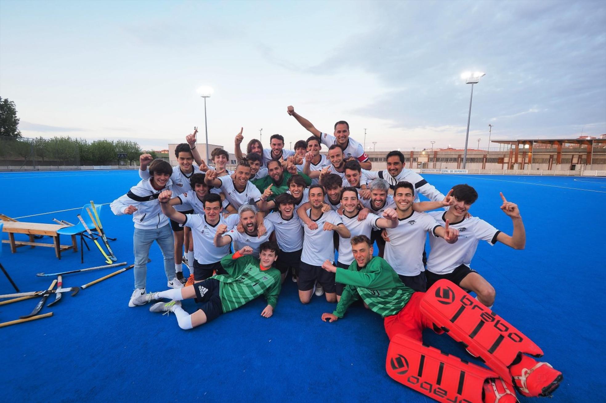 El Hockey Sardinero vuelve a lo más alto
