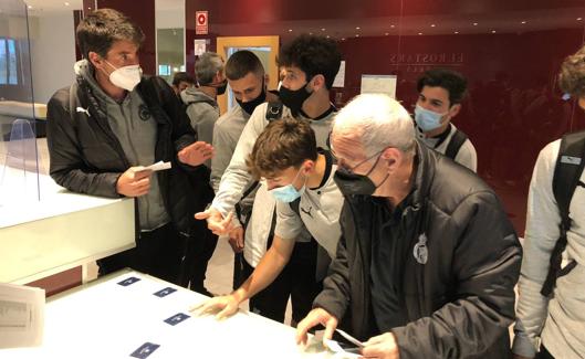 El equipo a su llegada al hotel.