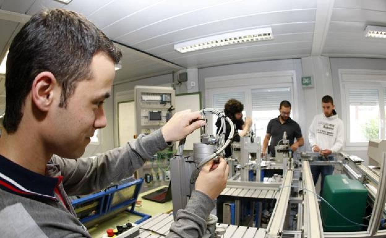 Cantabria recibirá 11 millones de euros para la Formación Profesional para el empleo