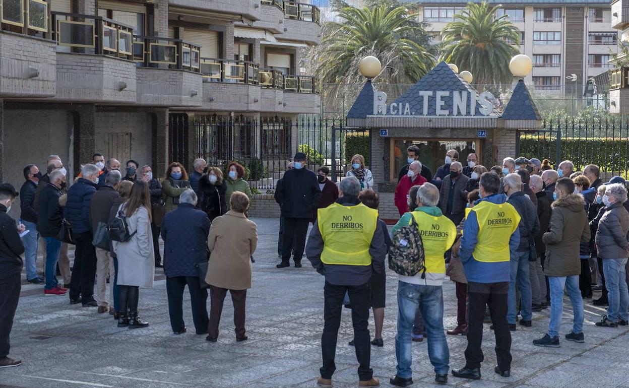 Los vecinos frenaron en marzo el inicio de los trámites del derribo parcial.