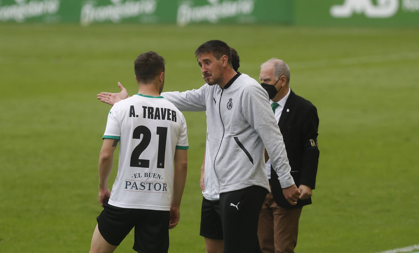 Imágenes del encuentro Racing-Osasuna B.