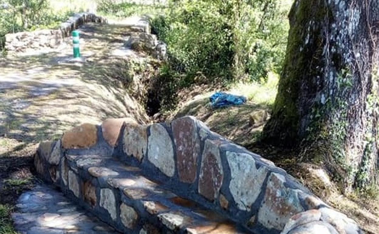 La zona de la Fuente de los Calajorcos, tras el trabajo de mejora por los operarios.