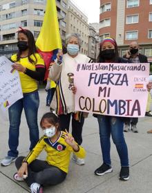 Imagen secundaria 2 - Más de 300 personas se concentran en Santander contra la represión gubernamental en Colombia