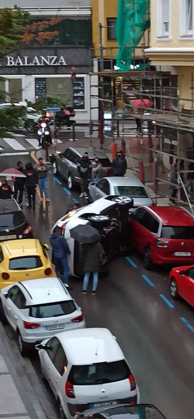 Fotos: Accidente de tráfico en la calle santa Clara de Santander