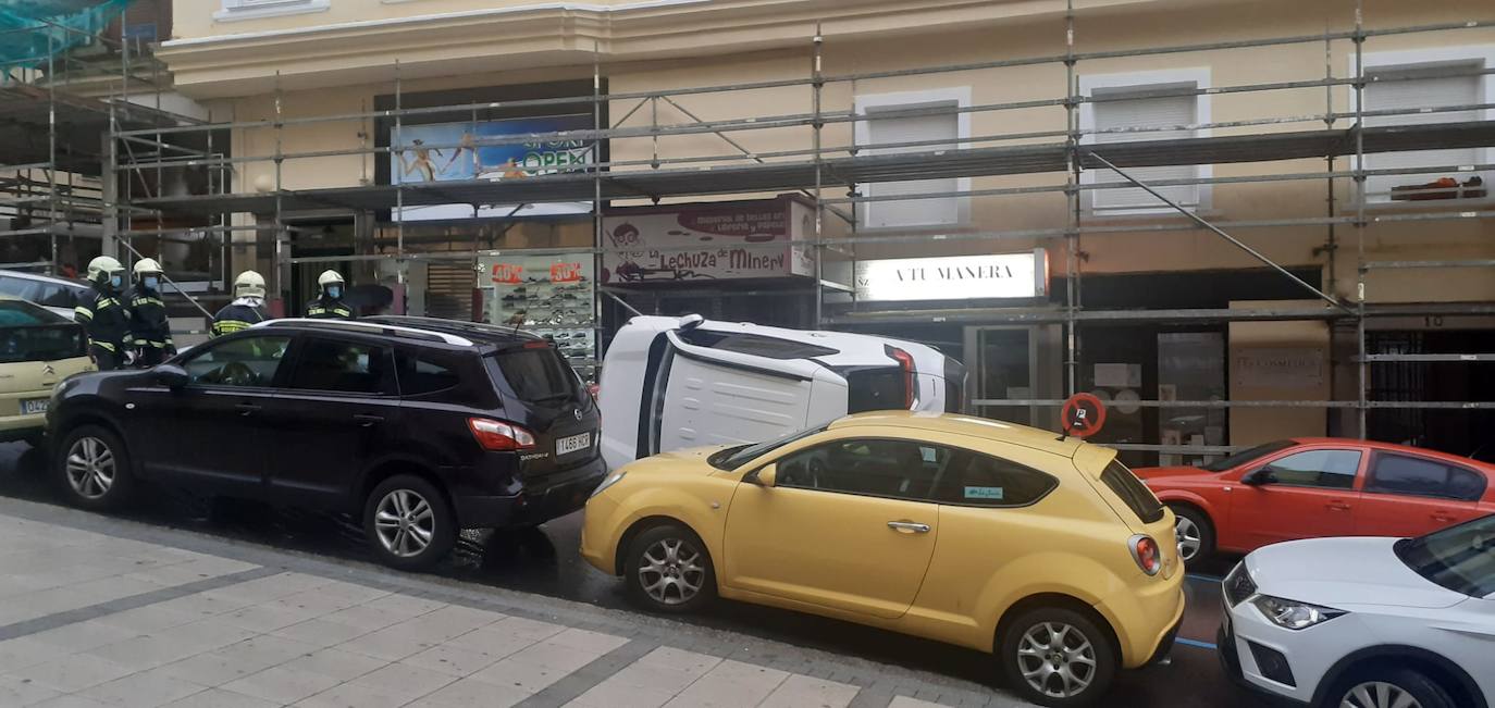 Fotos: Accidente de tráfico en la calle santa Clara de Santander