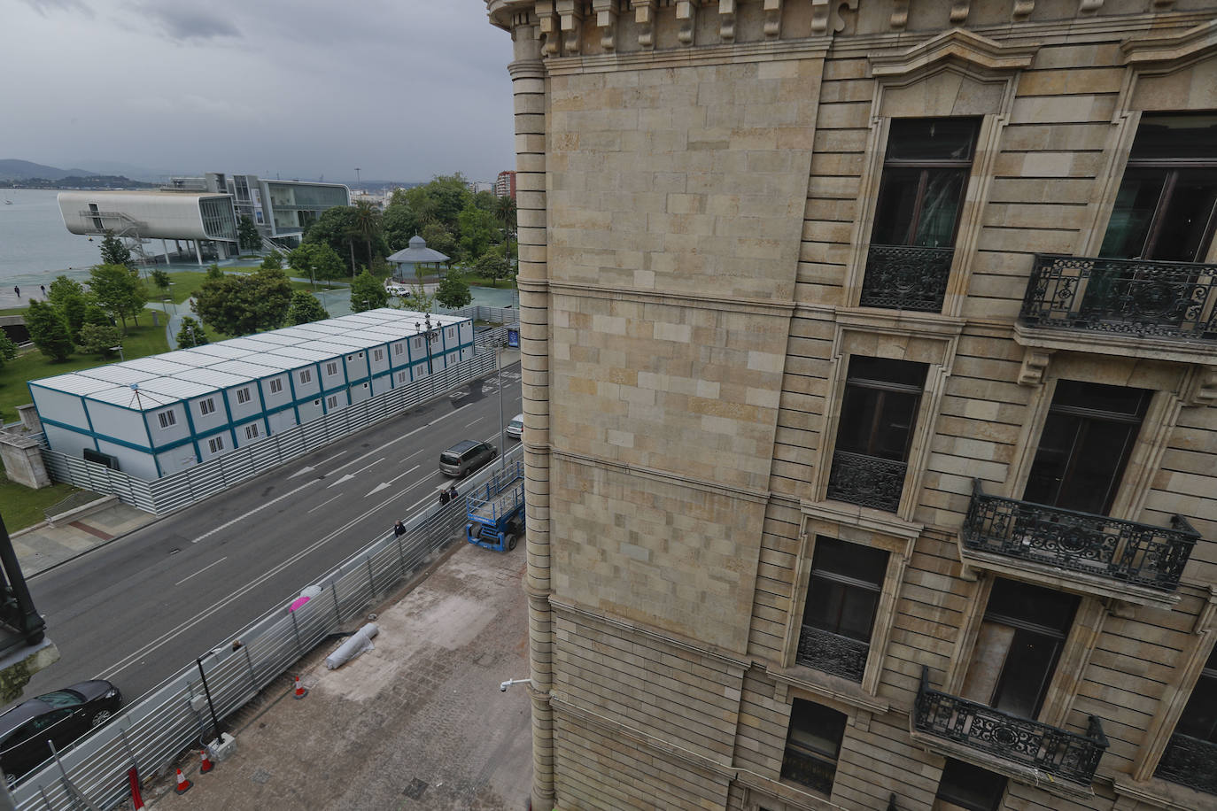 Comienza la próxima semana una fase que pone en marcha las diversas labores con el fin de abordar la estabilización de las fachadas y, posteriomente, del arco, mediante una gran estructura metálica exterior, a modo de andamio