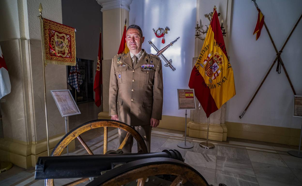 El coronel Emiliano Blanco es, desde el pasado mes de diciembre, el delegado de Defensa en Cantabria