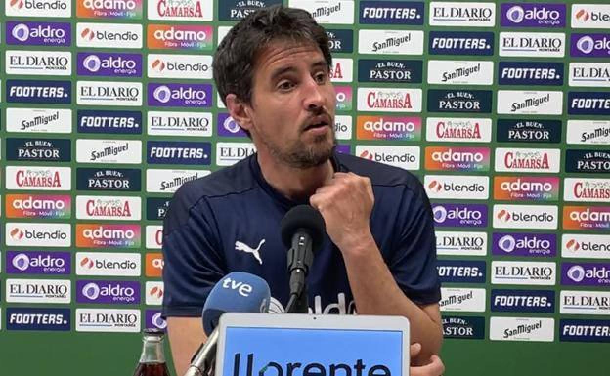 Aritz Solabarrieta : «No tengo absolutamente nada que decir. Mañana partido contra el Ebro y nada más»