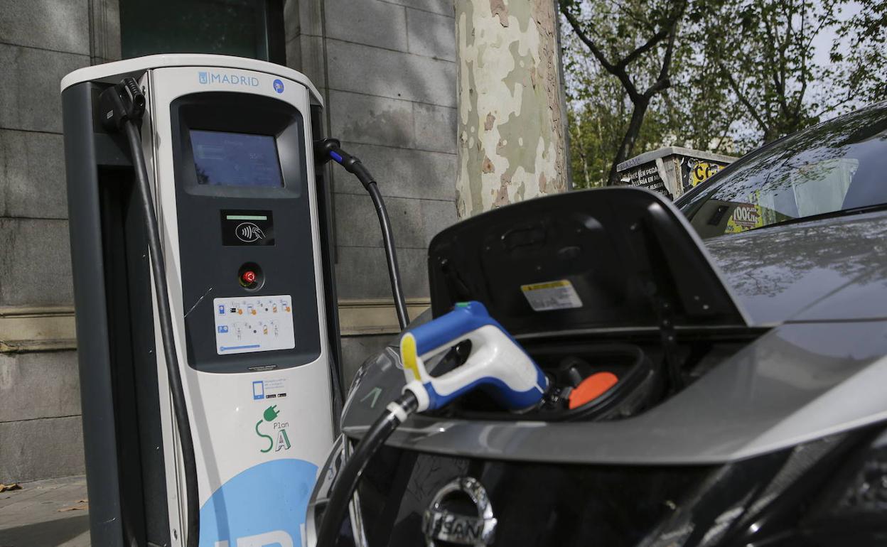 Industria destina 4,5 millones a ayudas directas a la compra de coches eléctricos