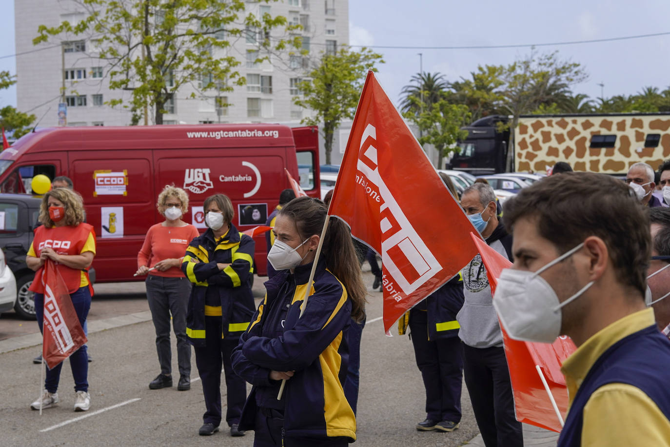 Fotos: Los trabajadores de Correos se movilizan en Santander