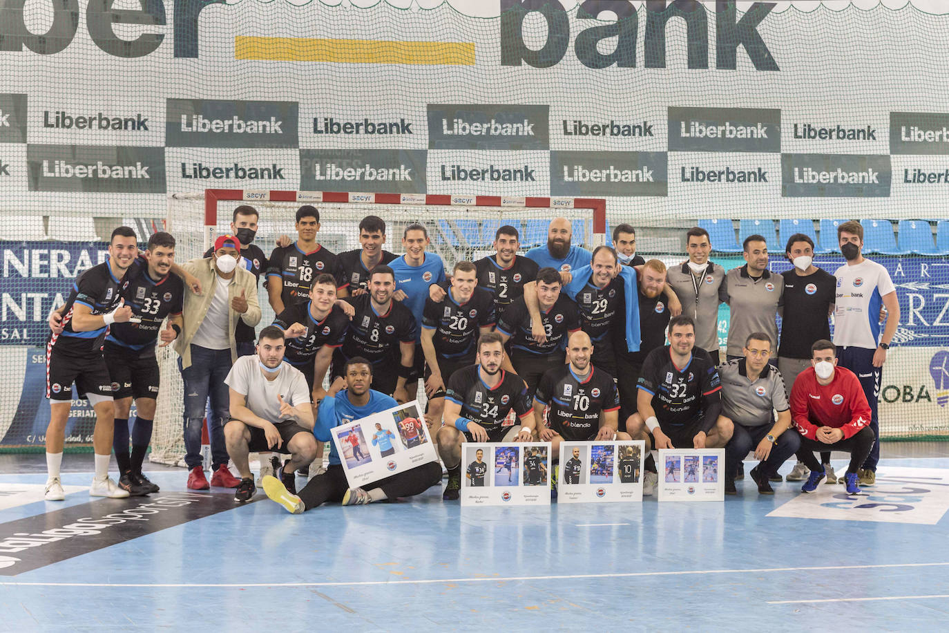 El Liberbank Cantabria Sinfín, tras asegurarse la permanencia, despidió la temporada ganando al Villa de Aranda.