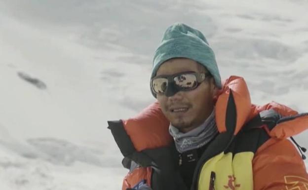 Zhang Hong, el primer asiático ciego en conquistar la cima del Everest