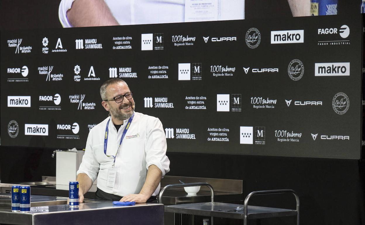 El chef Pedro Sánchez durante su ponencia. 