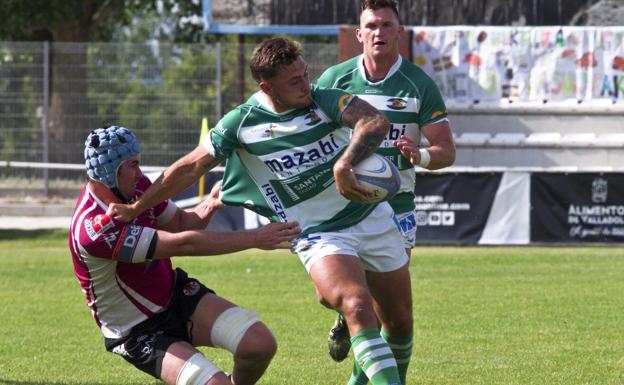 Forrest lleva el oval en el partido del sábado ante el Gernika. 