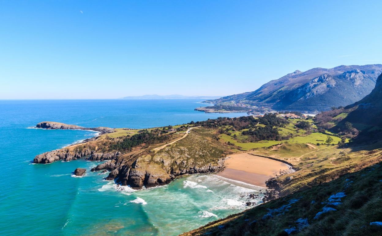 Vistas de la playa de Sonabia.