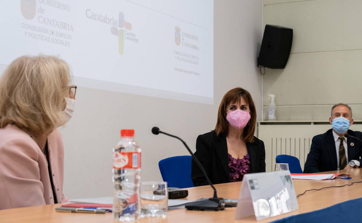 Gobierno y UNED en Cantabria ponen en marcha la 'I Escuela de Formación Laboral'