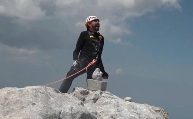 El grito contra la ELA desde la cima del Naranjo de Bulnes: «Nunca pensé en tirar la toalla»