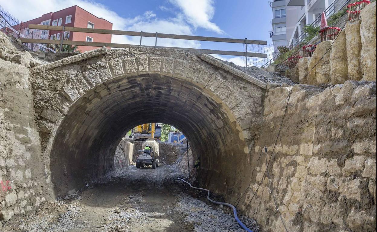 Obras en el antiguo túnel de Tetuán. 