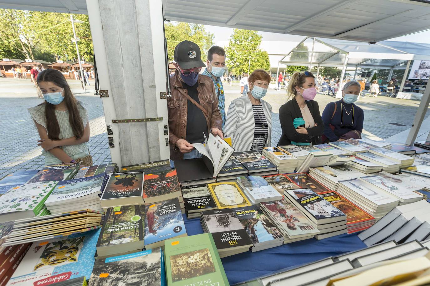 La Feria del Libro de Santander abre sus puertas.