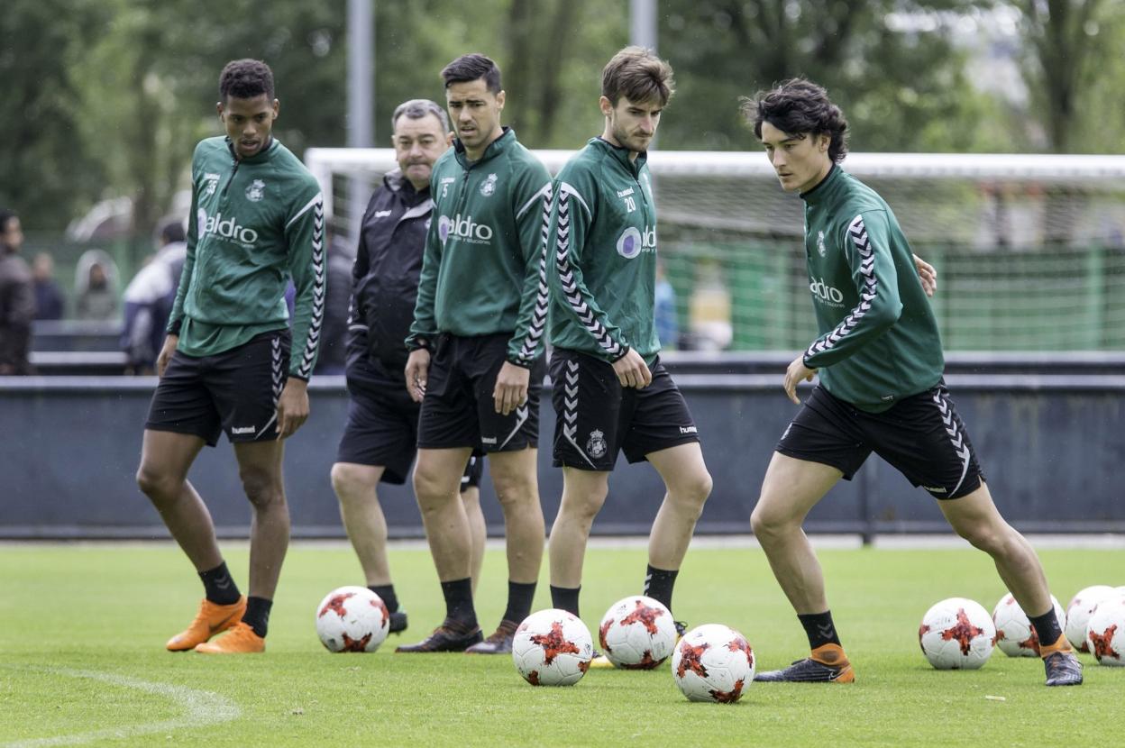 Juan Gutiérrez, a la derecha, estuvo cedido la pasada temporada en el Ebro.