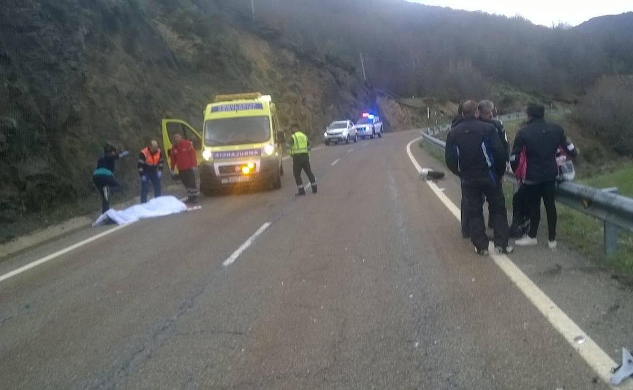 Los motoristas se concentran para reivindicar más medidas de seguridad en las carreteras