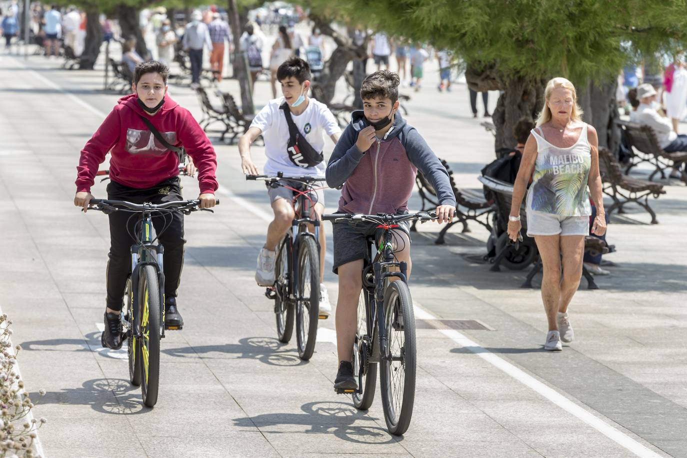 Fotos: Un día de pleno verano en Cantabria