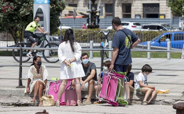 Suben ligeramente los contagios en Cantabria, que permanece en el nivel 1 de riesgo sanitario